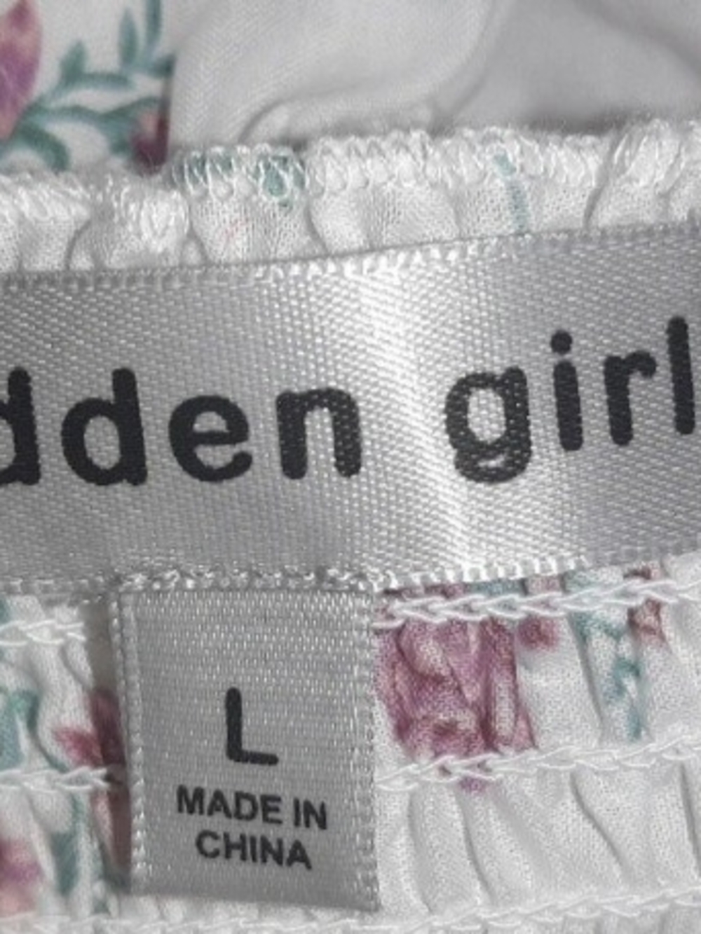 Madden Girl White Floral Smocked Square-Neck Blouse Large NWT - Picture 4 of 4